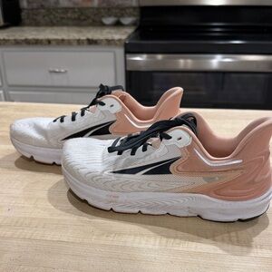 Altra Women’s Torin Running Shoes